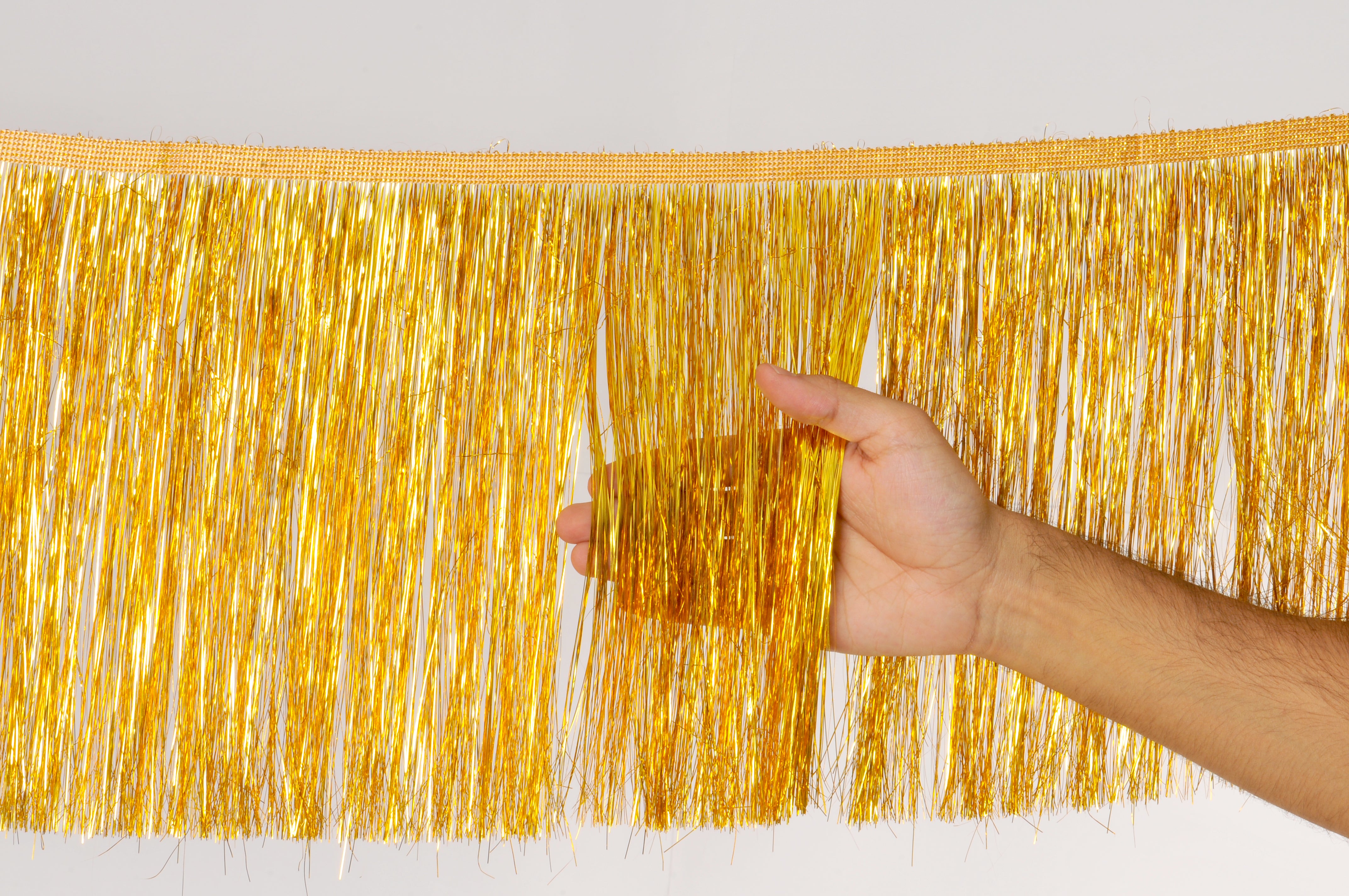 Guirnalda de Flecos Dorados – L'Atelier Confetti